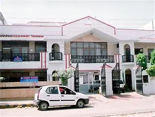 Hotel New Bakshi House Agra  India