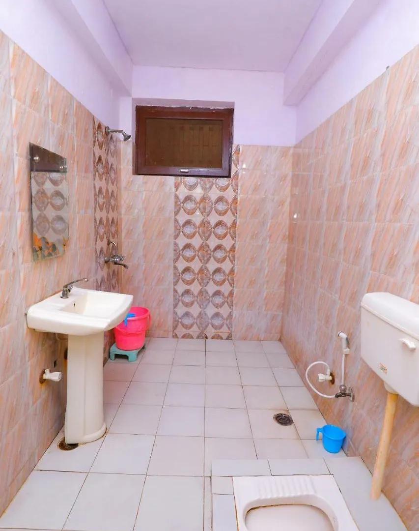 **  Hotel New Bakshi House Agra  India
