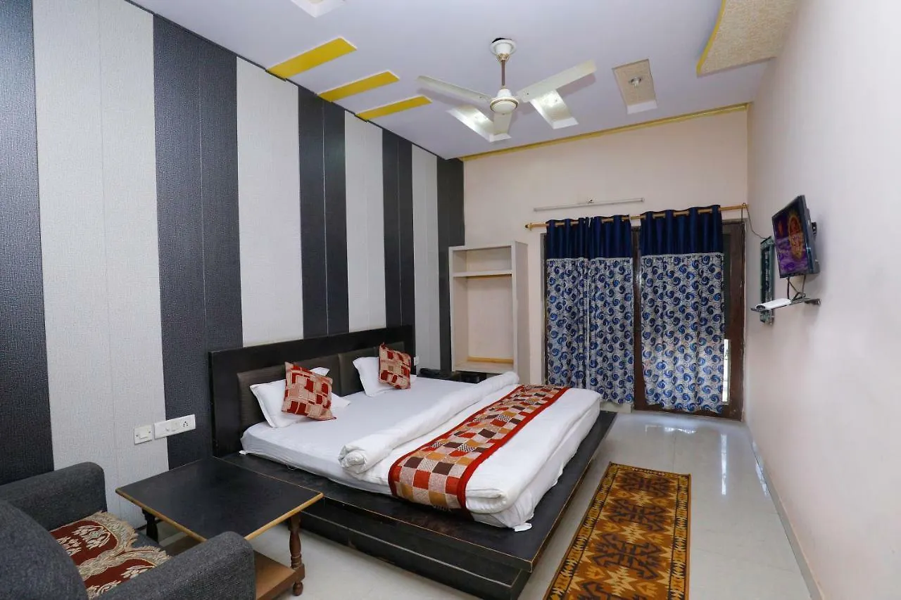 Hotel New Bakshi House Agra   Agra (Uttar Pradesh)